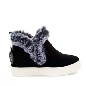 JSlides Sean Faux Fur Booties. NWT!